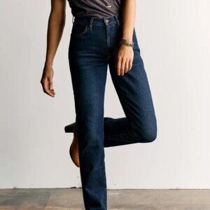 Imogene + Willie Lucy Slim Straight Skinny Dark Wash Blue Denim Jeans 28